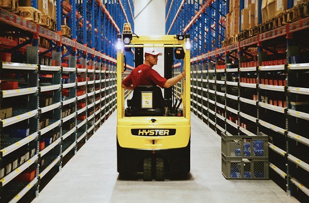 Hyster 3 wheel batter electric counterbalance forklift
