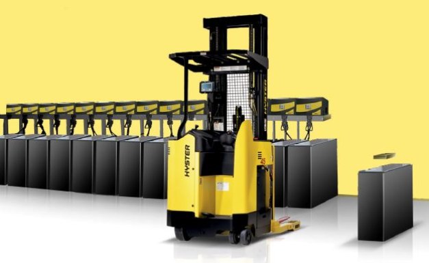 Forklift battery watering 1