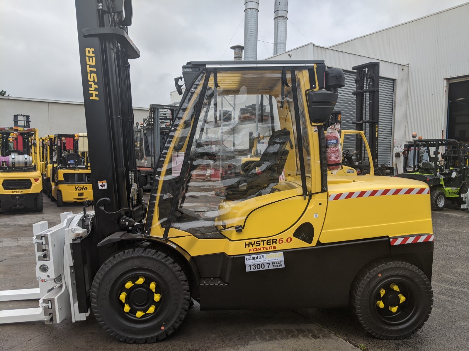 Forklift Safety Precautions for Operating in the Rain