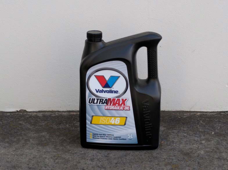 Forklift replacement hydraulic oil