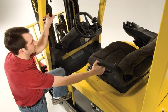 Forklift safety tips 3 point entry