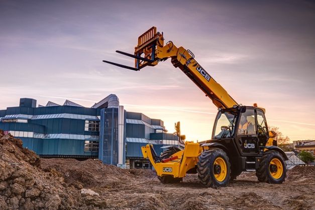 How much weight can a telehandler lift?