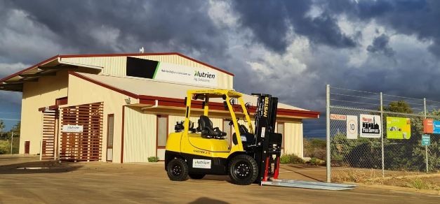 Nutrien Ag Solutions New Hyster XT Forklift