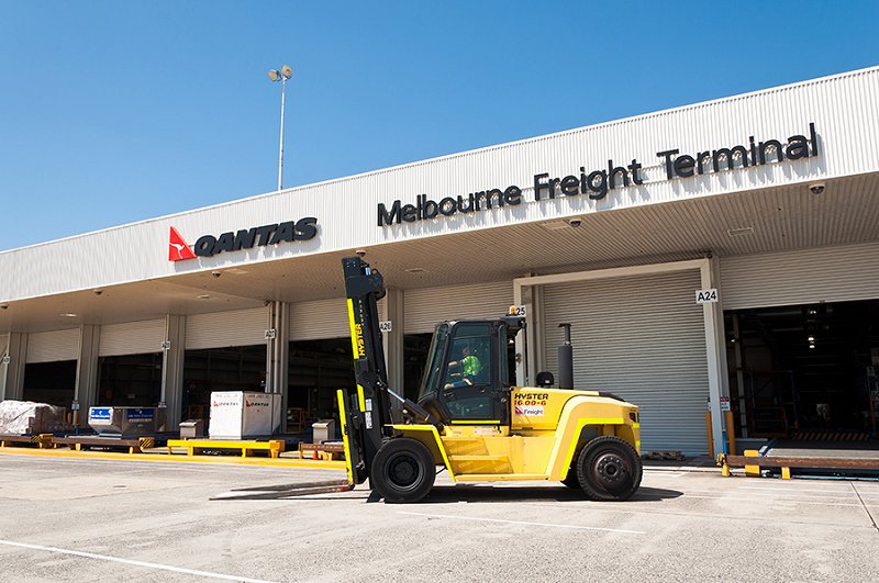 Qantas Freight & ForkTrack™