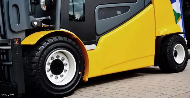 Choosing the best forklift tyre for low and medium intensity operations