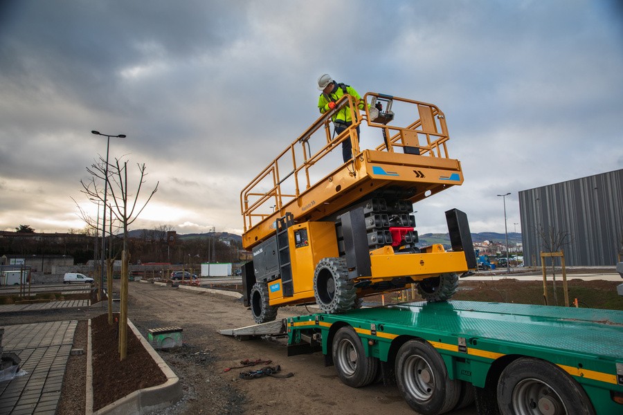 43FT / 13 Meter Rough Terrain Scissor Lift Hire (Hybrid / Electric)