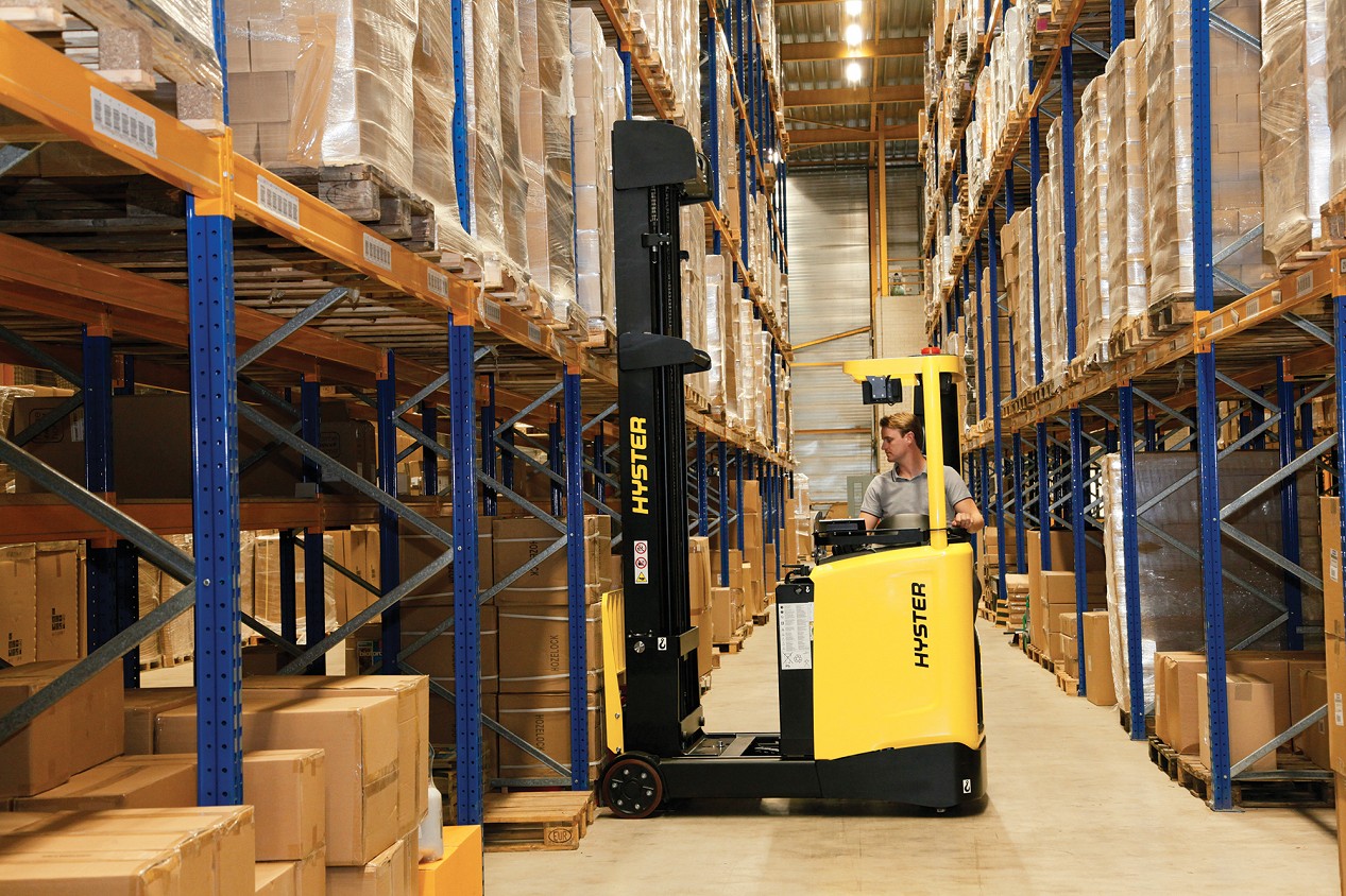 Reach Truck Hire | Short-term hire | Adaptalift Group