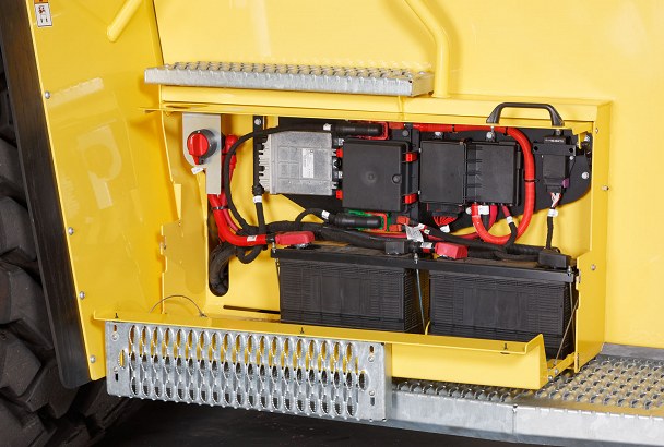 Hyster 25 Image 4 Hyster high capacity forklift
