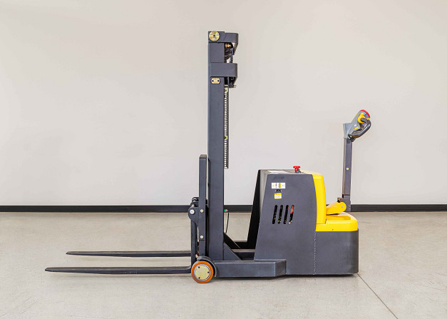 Liftsmart CB08-i Counterbalance Stacker