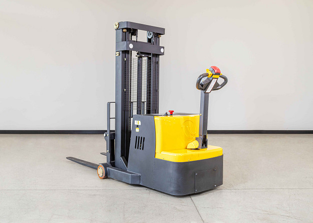 Liftsmart CB08-i Counterbalance Stacker