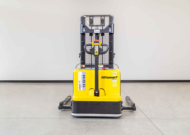 Liftsmart WSS15 Electric Pedestrian Stacker