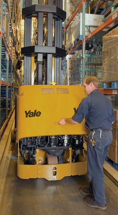 Yale MTC10-15L Narrow Aisle Man Up Turret Trucks