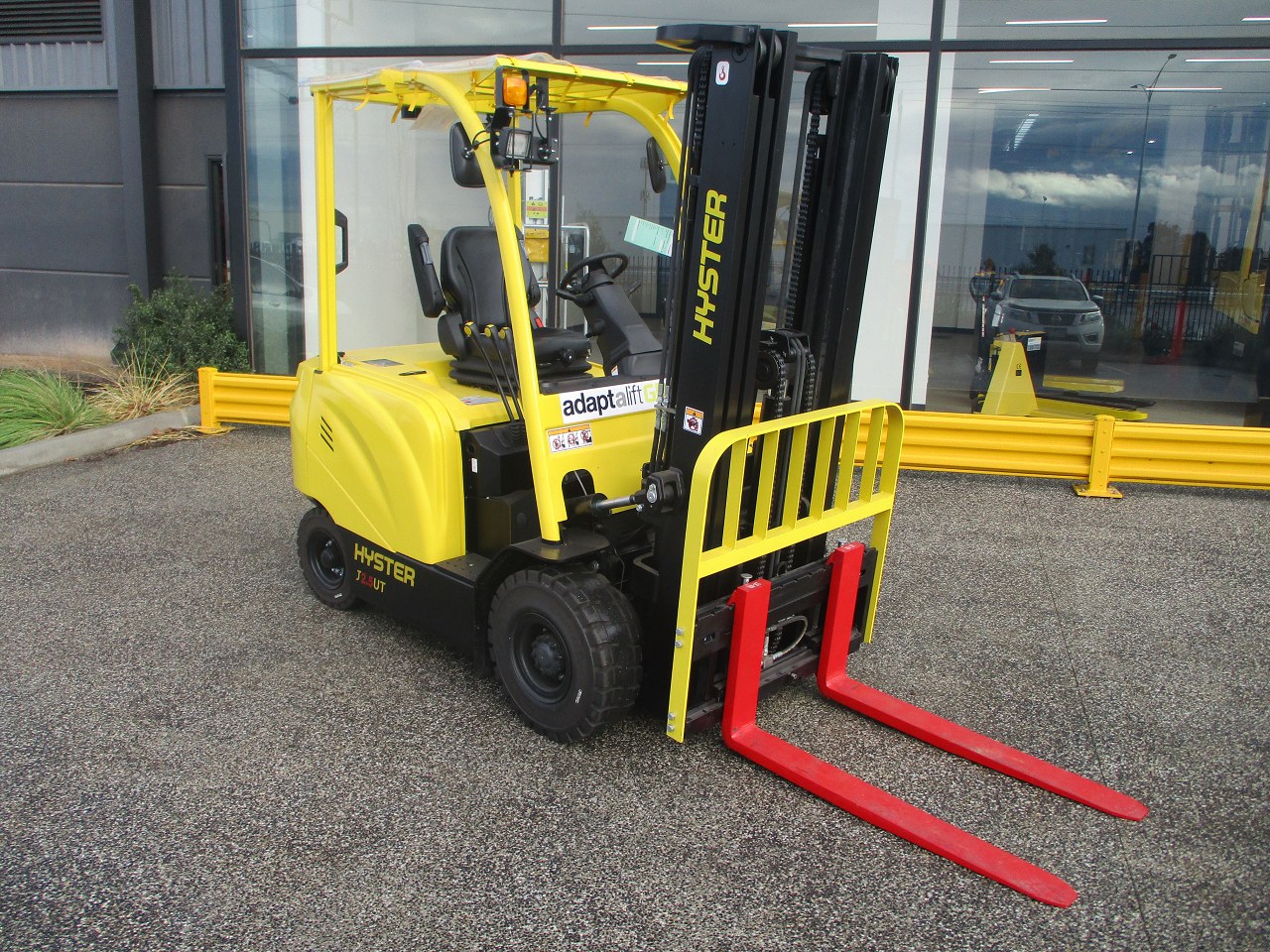 Special Offer: Hyster J2.5UT Forklift - C106156