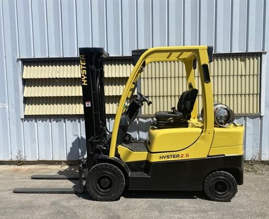 Used Forklift: HYSTER H2.5CT 