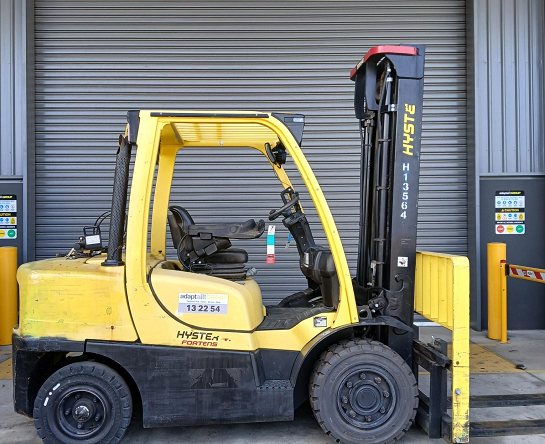 Used Forklift: HYSTER H4.0FT6