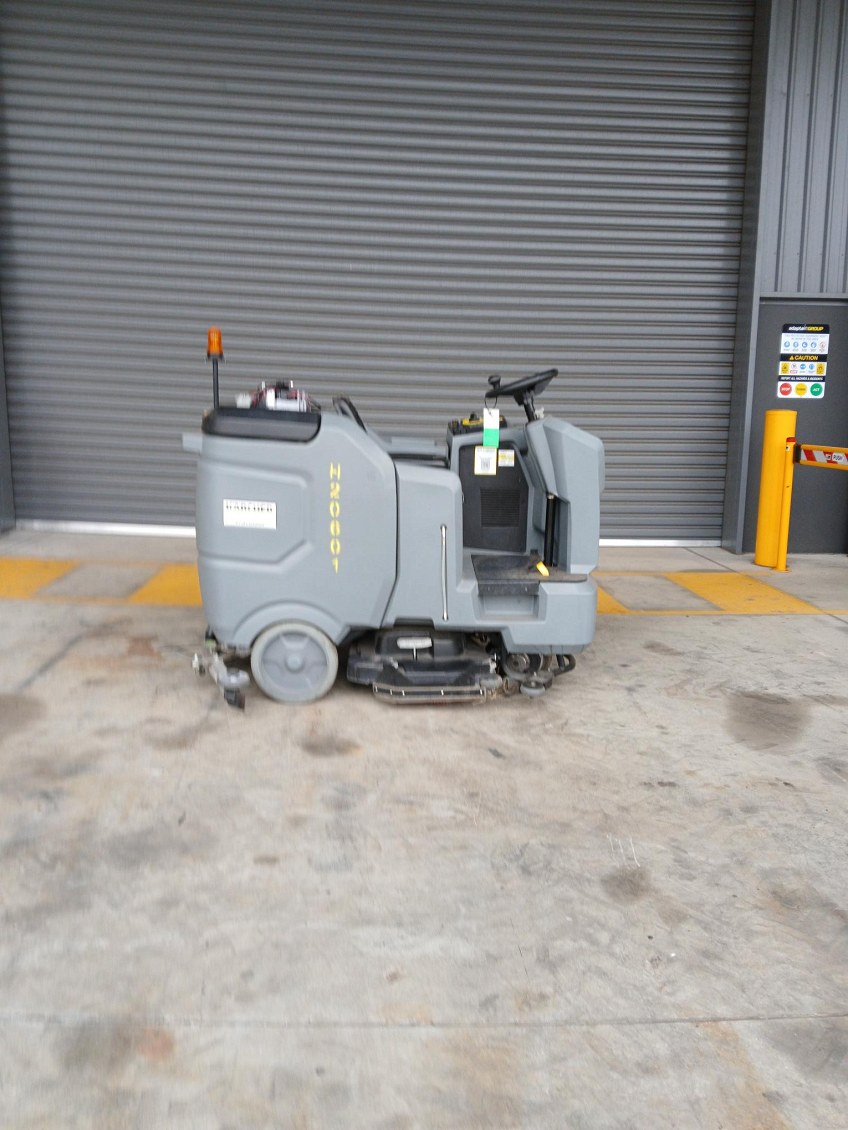 Used Equipment: KARCHER BD90160R 