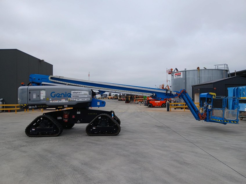 Used Equipment: GENIE S65 TRAX 