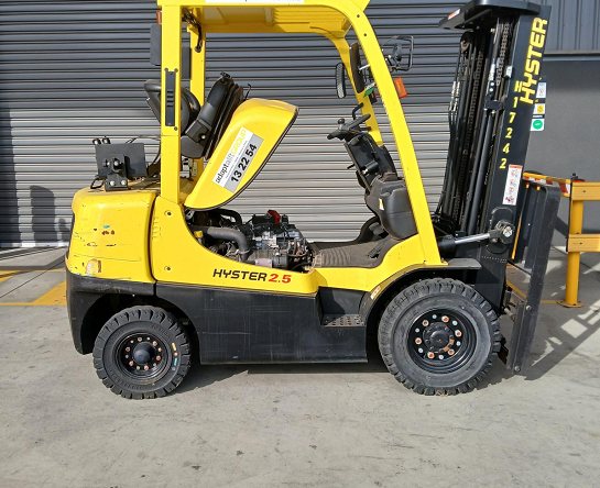 Used Forklift: HYSTER H2.5XT 