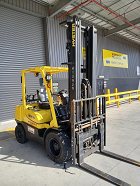 Used forklift: HYSTER H3.0TX