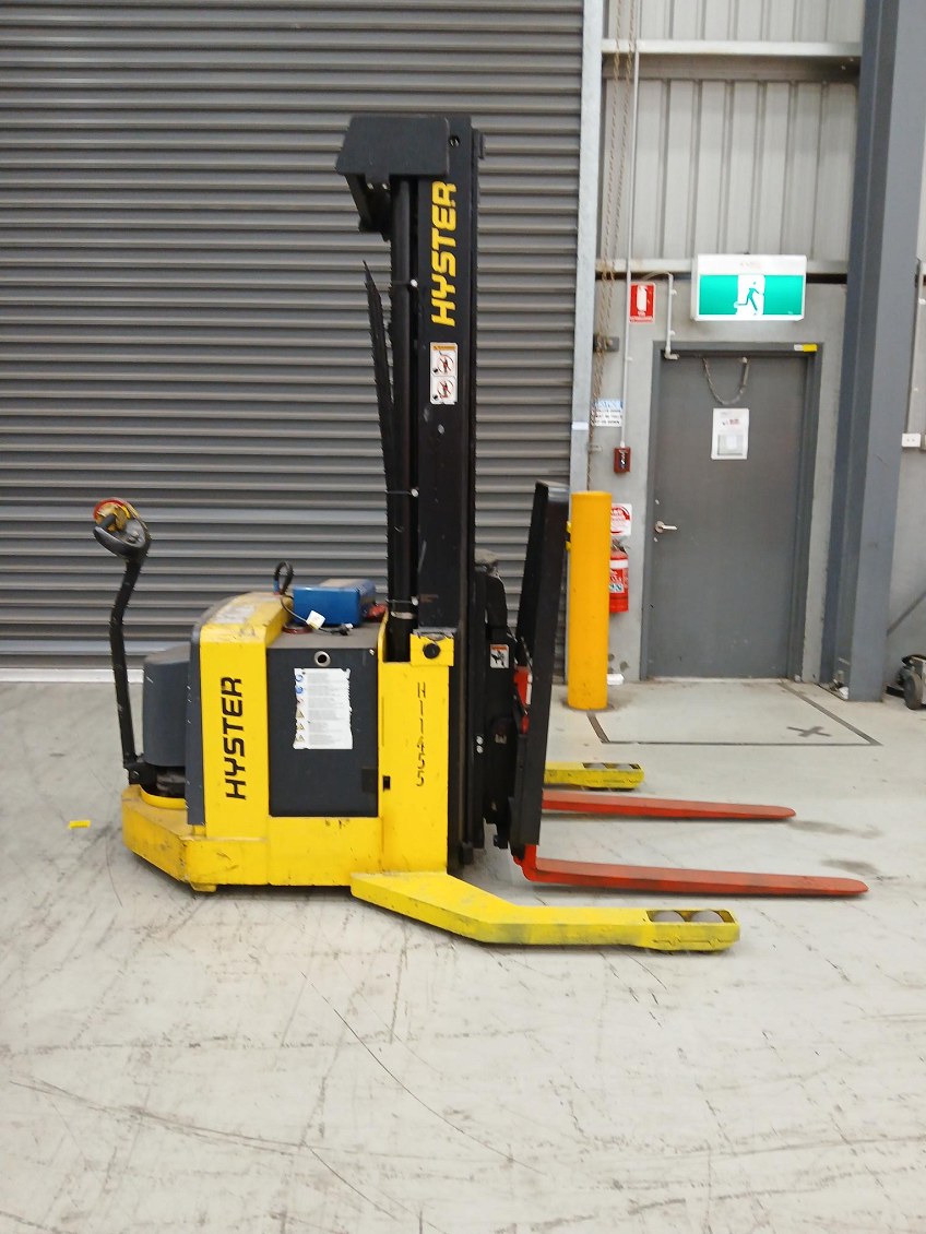 Used Equipment: HYSTER W30ZR 