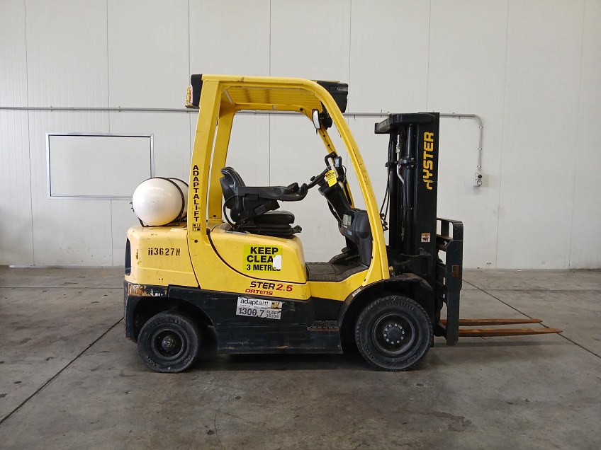 Used Equipment: HYSTER H2.5FT 