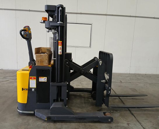 Used Forklift: LIFTSMART WRT15
