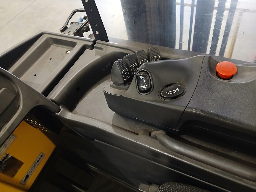 HYSTER R1.6