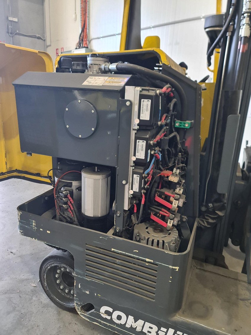 COMBILIFT C2500MR