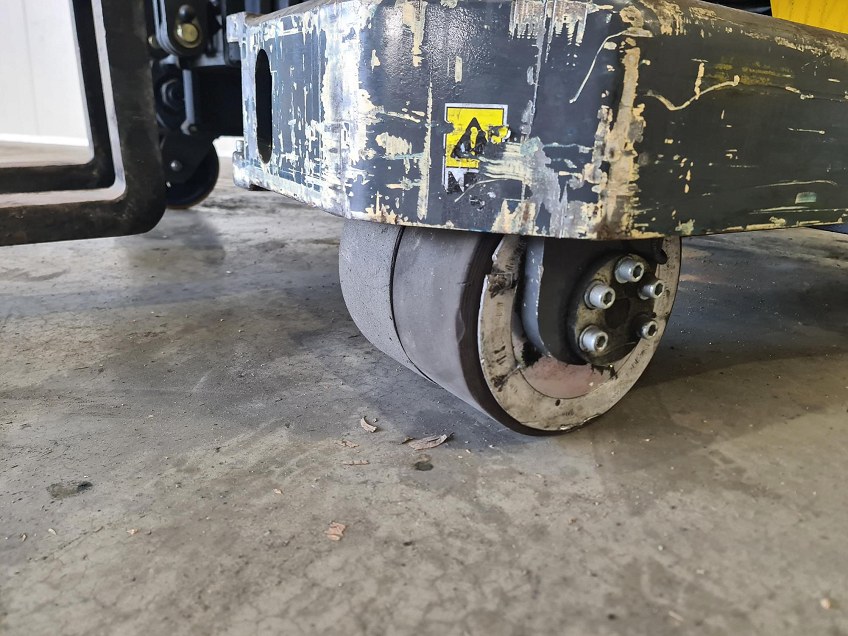 COMBILIFT C2500MR