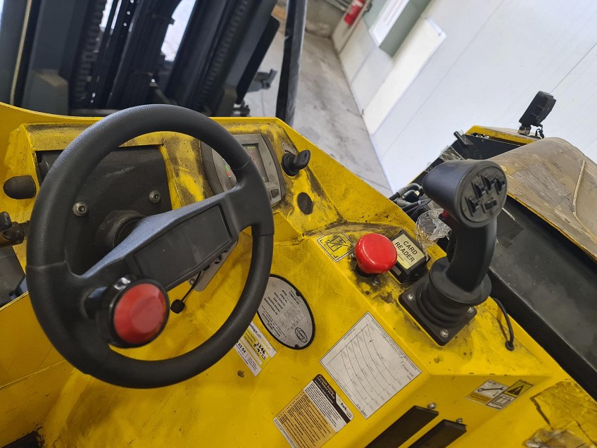 COMBILIFT C2500MR