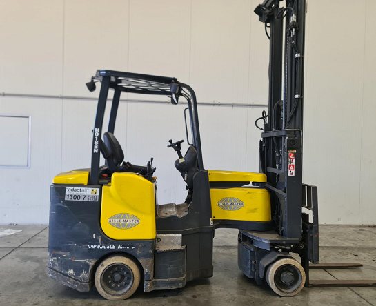 Used Forklift: AISLE-MASTER 15E 