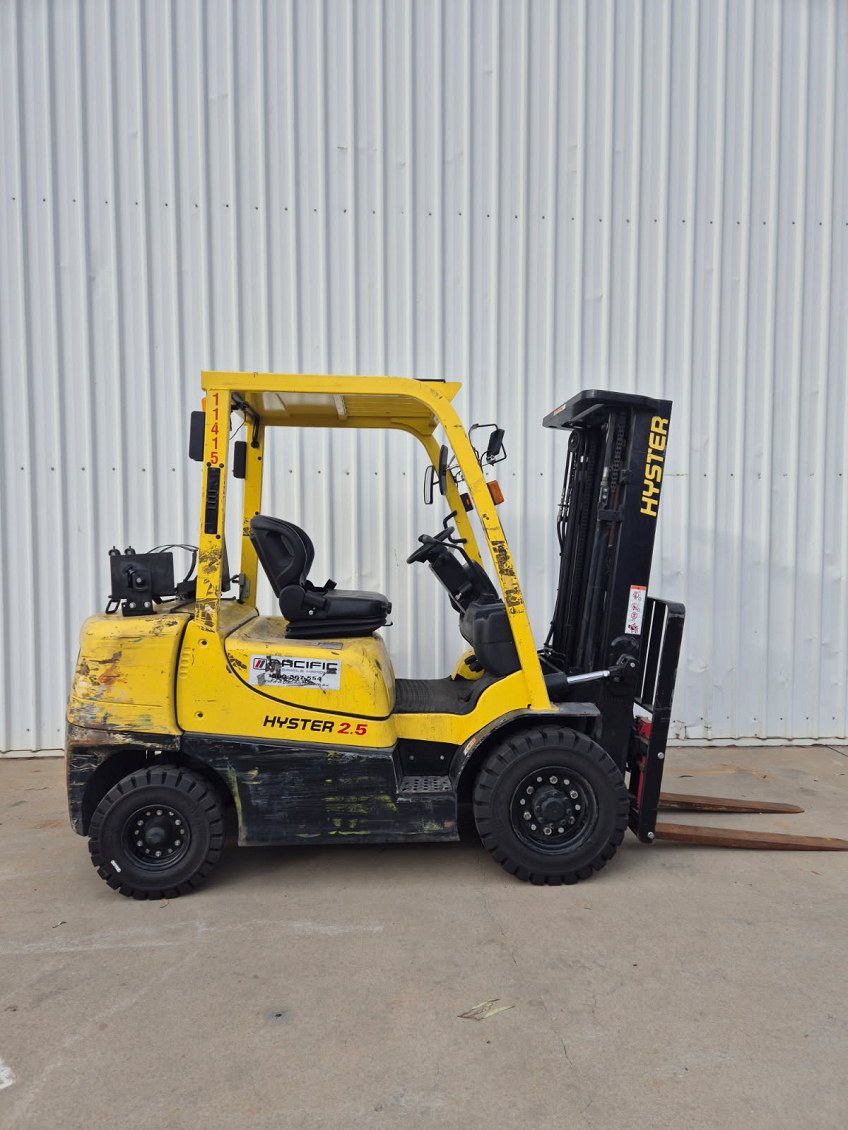 Used forklift: HYSTER H2.5XT 