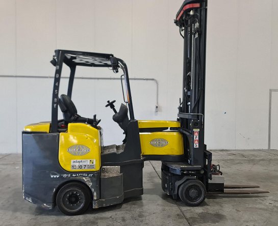 Used Forklift: AISLE-MASTER 20SE 