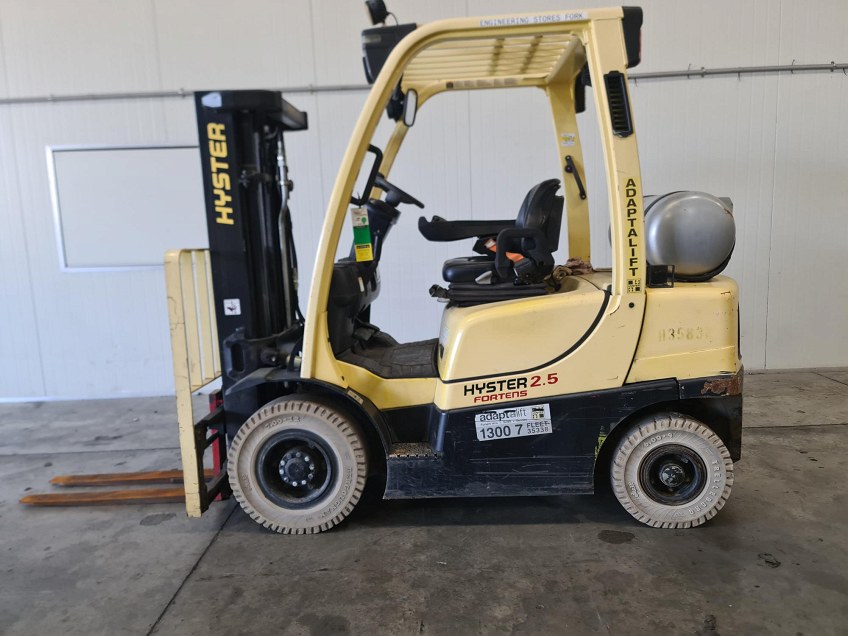 Used forklift: HYSTER H2.5FT 