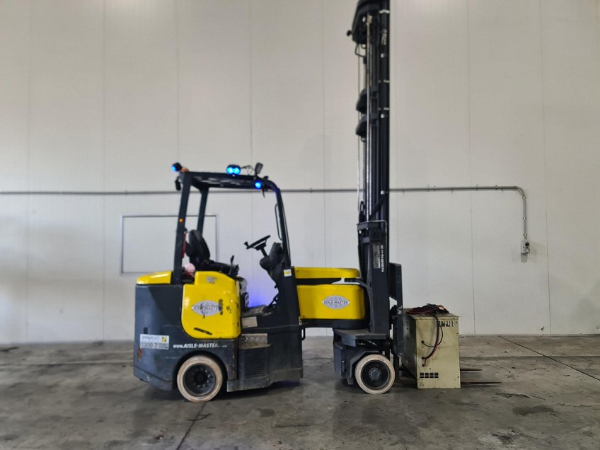 Used forklift: AISLE-MASTER 20SHE 