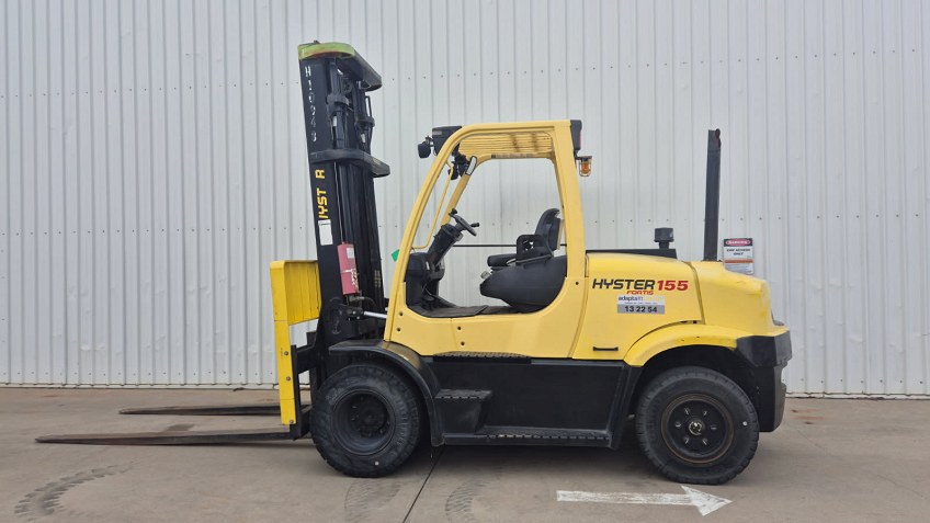 Used forklift: HYSTER H155FT 