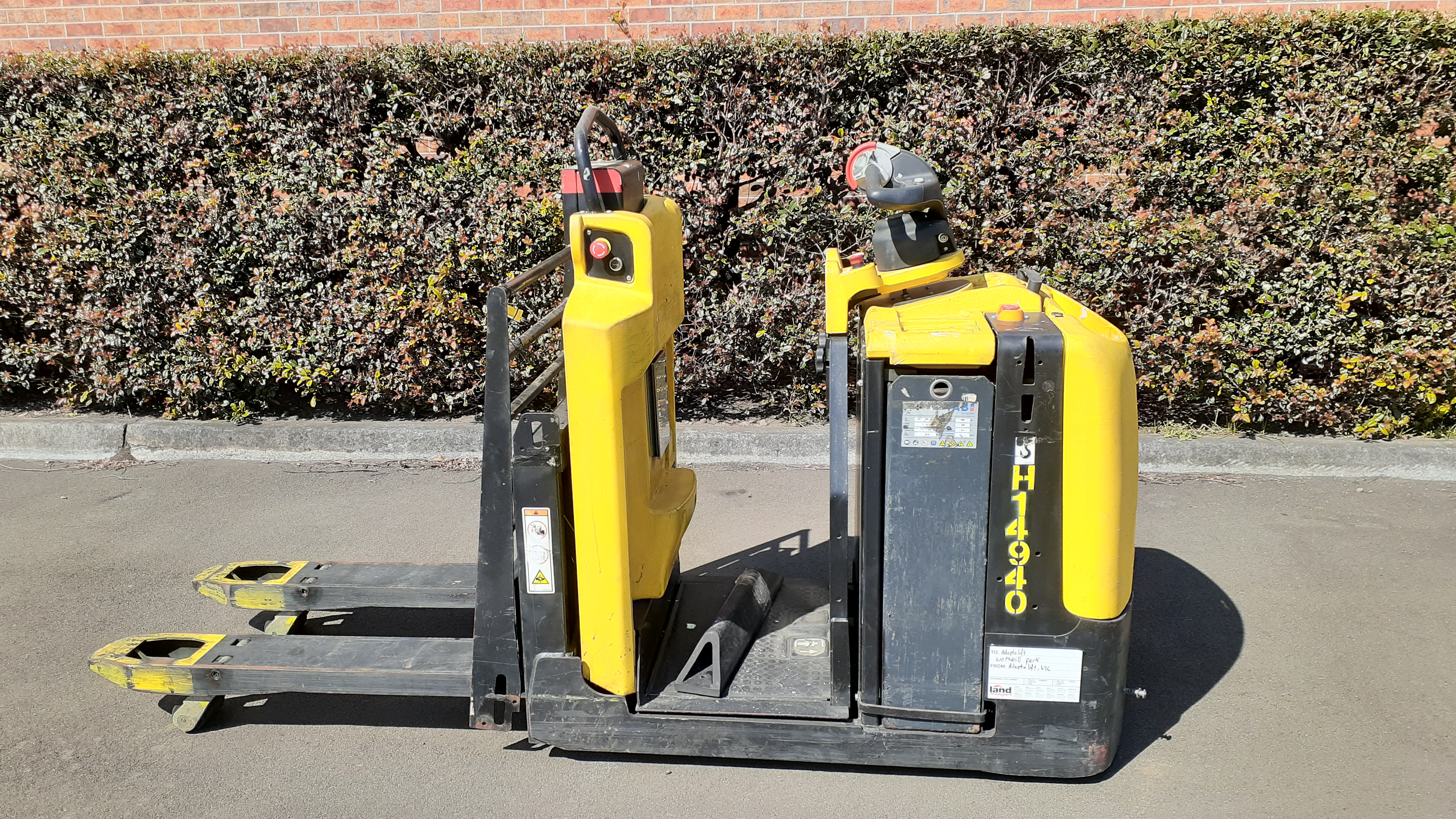 Used forklift: HYSTER LO2.0 