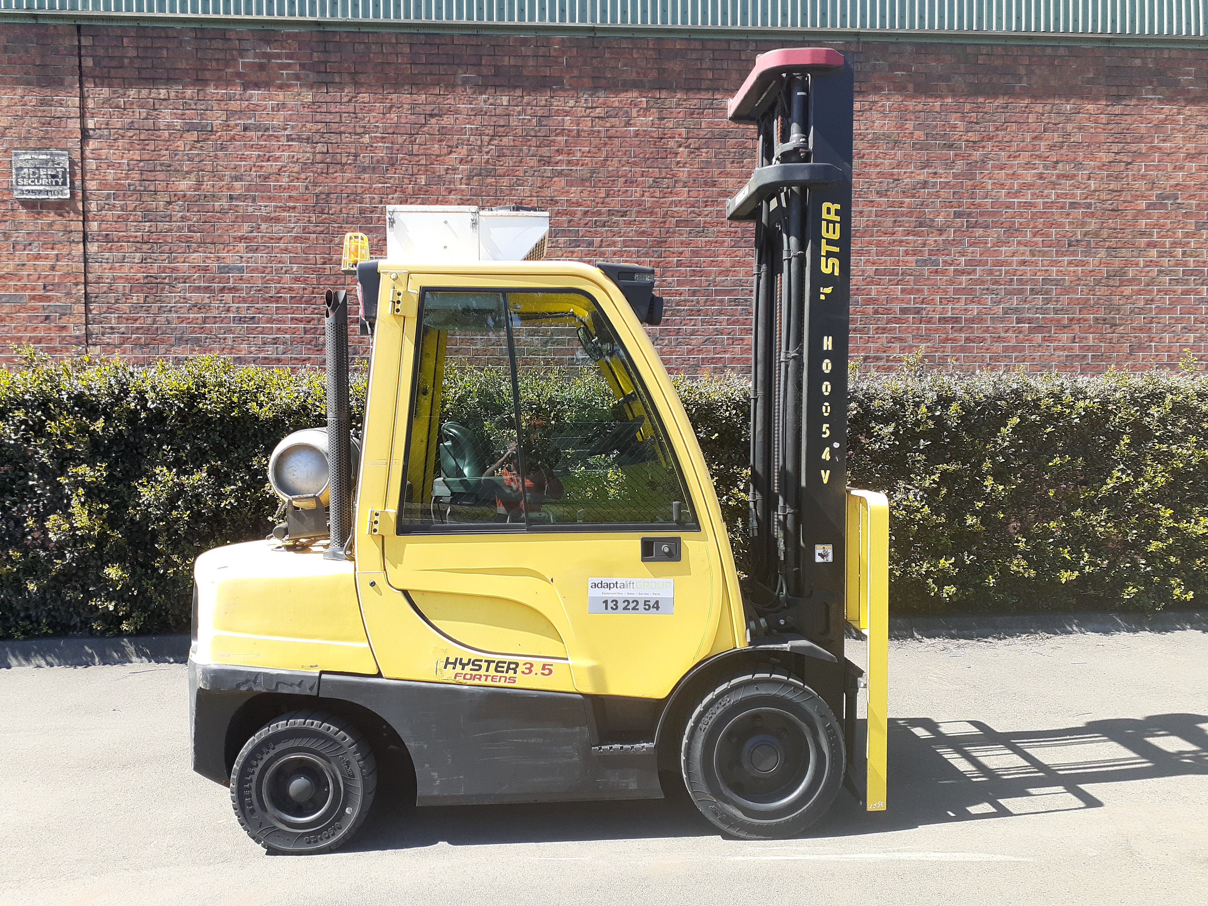 Used forklift: HYSTER H3.5FT 