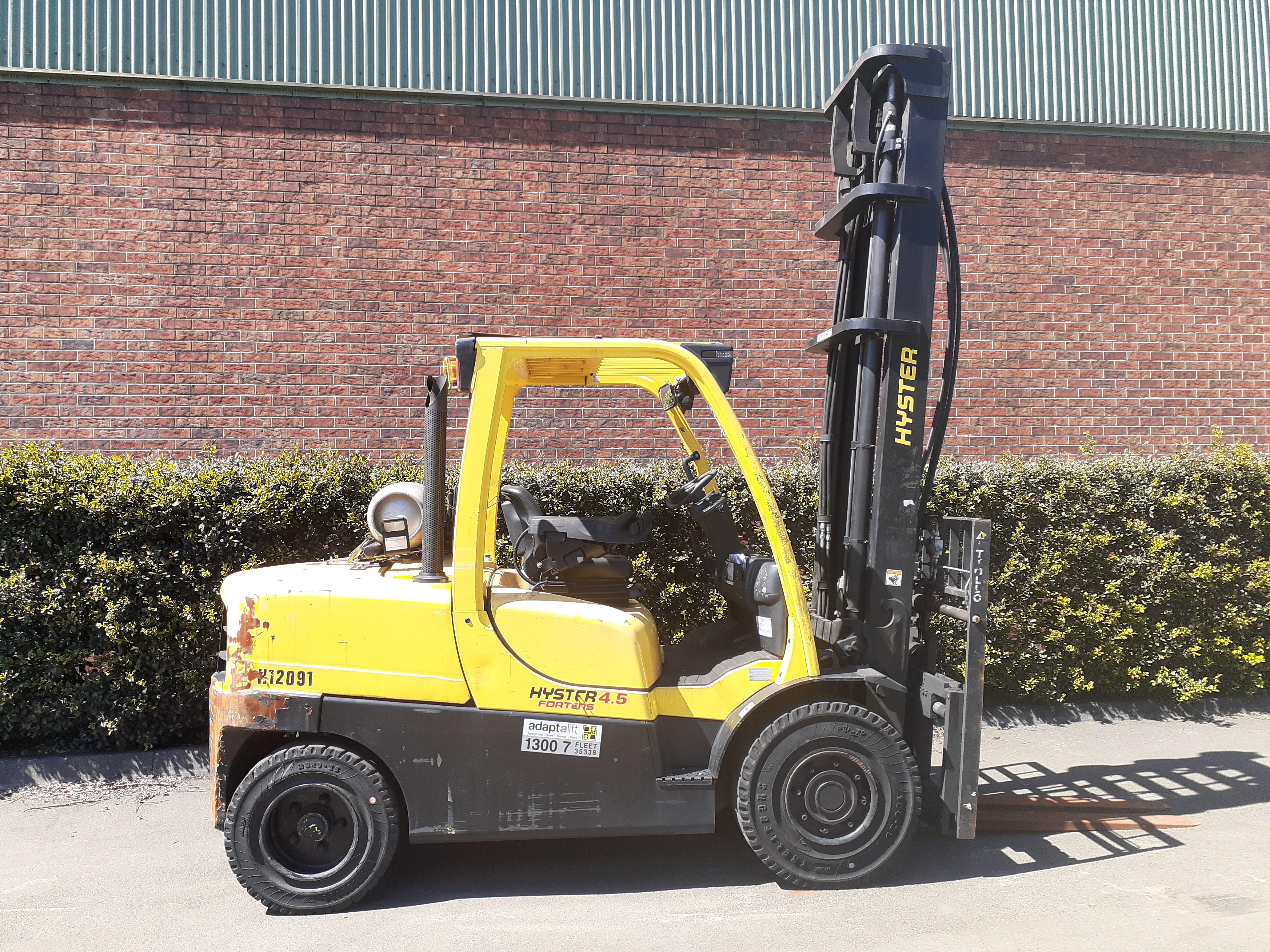 Used forklift: HYSTER H4.5FT6 