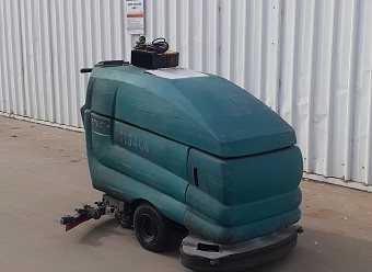 Used Forklift Special: TENNANT 5700XP