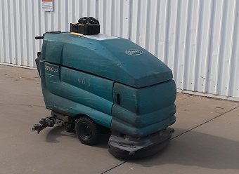 Used Forklift Special: TENNANT 5700XP