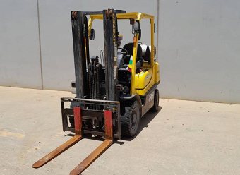Used Forklift Special: HYSTER H2.5XT