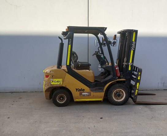 Used Forklift: YALE GDP25UX 