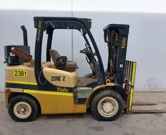 Used Forklift: YALE GDP40VX 