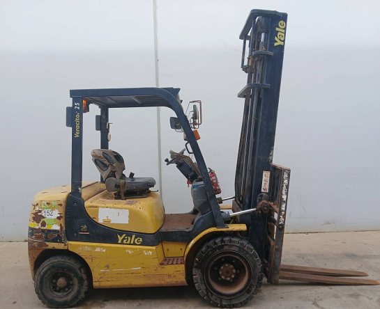 Used Forklift: YALE GDP25TH