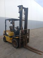 Used forklift: YALE GDP25TH