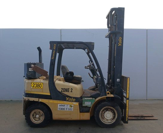 Used Forklift: YALE GDP40VX 