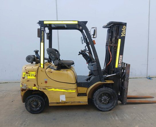 Used Forklift: YALE GDP25TK 