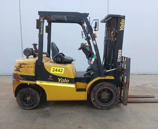 Used Forklift: YALE GDP30TK 