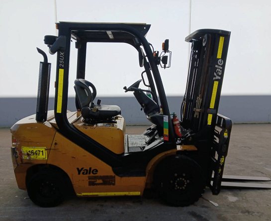 Used Forklift: YALE GDP25UX